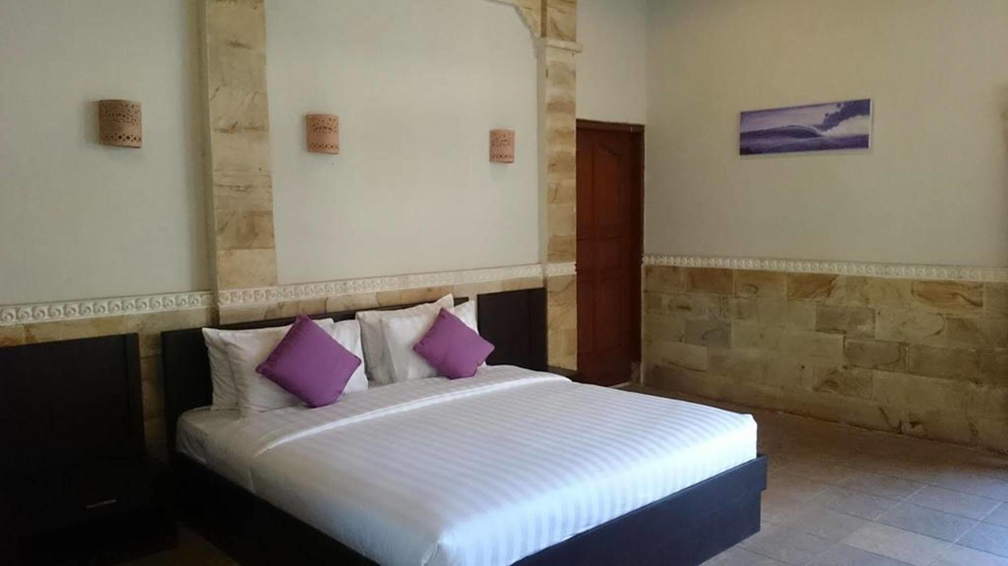 Hana Kuta Beach Hotel מראה חיצוני תמונה